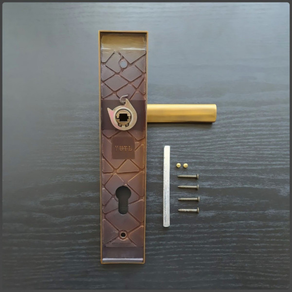 Дверна ручка на планці YUTL Apro 113 MAE матова кава